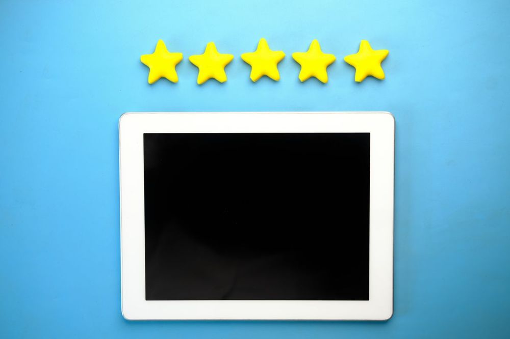 Five-star rating graphic representing top-reviewed carpet cleaning companies near Weston, CT