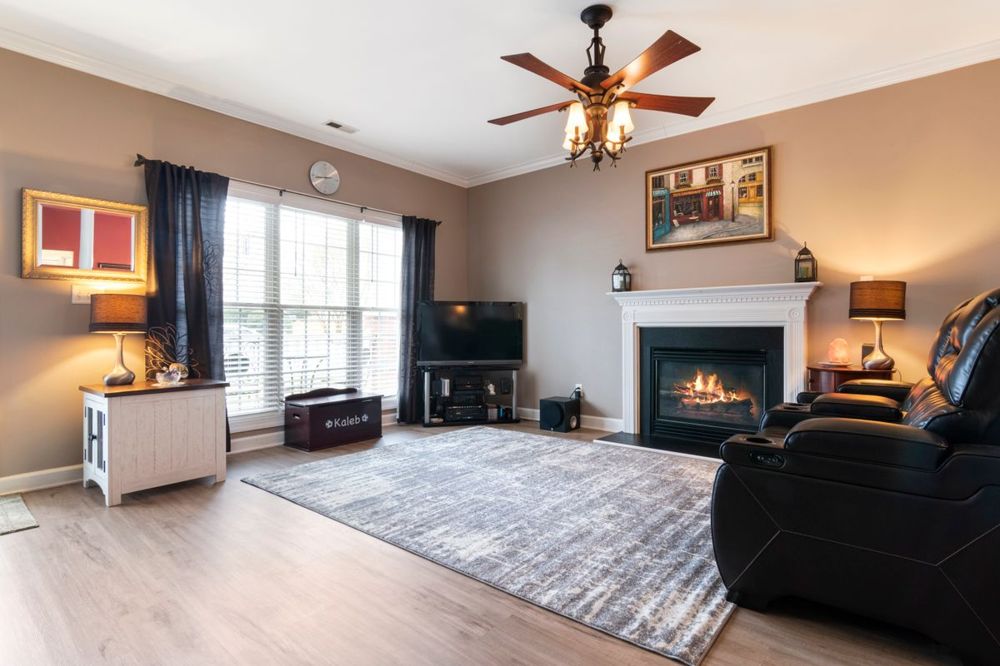Area rug in a Wallingford, CT living room cleaned by a professional rug cleaning service